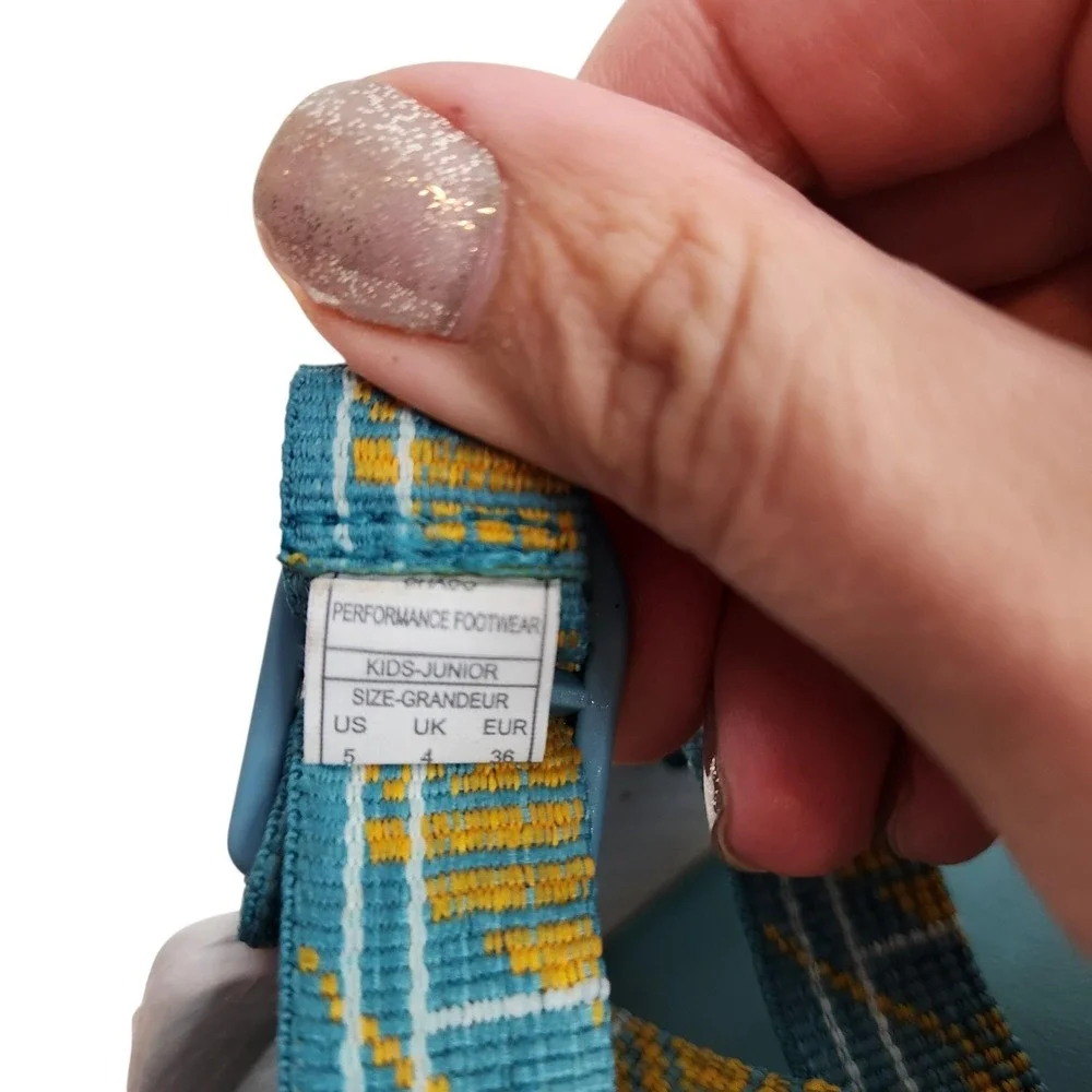 CHACO Sandals Kids 5 36 Blue Plaid Strappy Adjustable Slide Outdoor Water Shoes